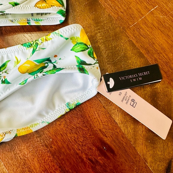 Victoria’s Secret White & Yellow Lemon Bombshell Bra Bikini - Picture 9 of 11